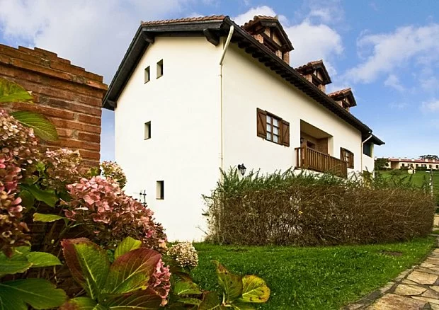 APARTAMENTOS CASA LUISA