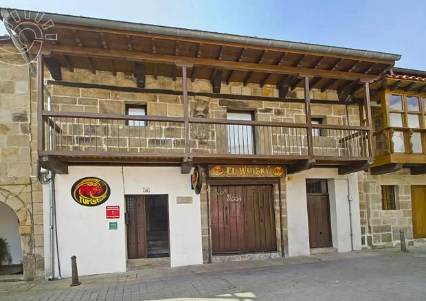 APARTAMENTOS TURISTICOS LOS PICOS