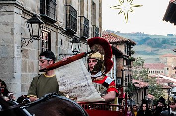 Cabalgata de Reyes en Santillana del Mar_797