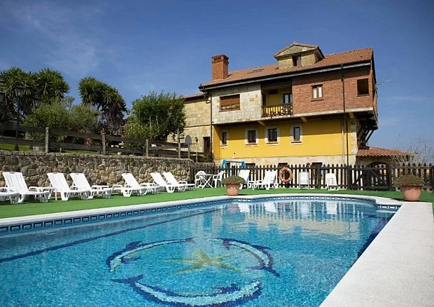 APARTAMENTOS LA GLORIA