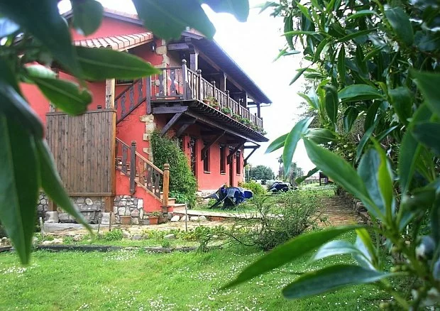 APARTAMENTOS SOBREMONTE PARK